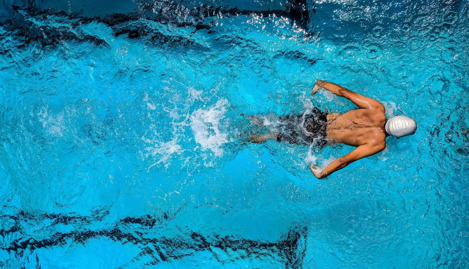 Nuoto Libero alla Piscina Cici: Orari completi di Agosto 2026